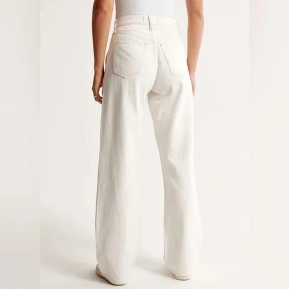 NWT - Abercrombie & Fitch The Loose High Rise Pleated Jeans - Size 33 / 16R - Picture 3 of 5